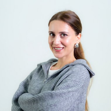 Farah G. - Freelance Web Designer