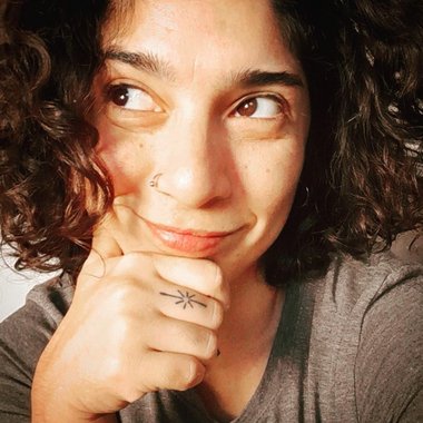 Vale O. - Freelance Presentation Designer