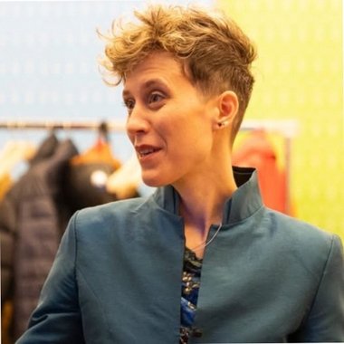 Valentina T. - Freelance Brand Designer