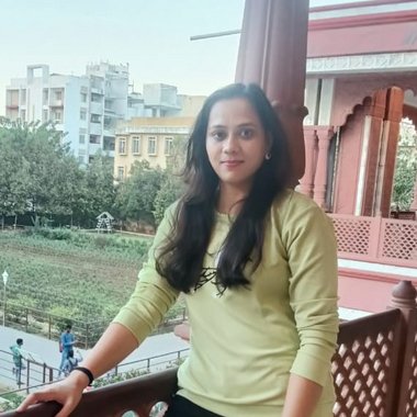 Shweta15 - Freelance Graphic Designer