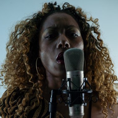 Flor - Freelance Musician