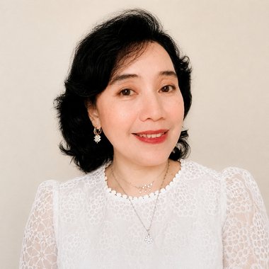 Nur W. - Freelance Content Strategist
