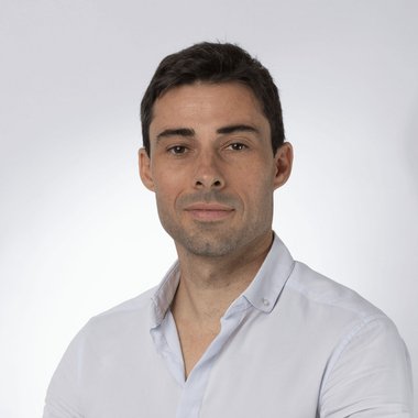 Damien G. - Freelance Brand Designer