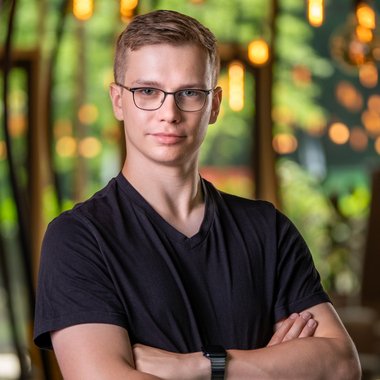 Cedric R. - Freelance Social Media Freelancer