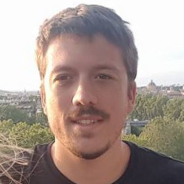 Fernando L. - Freelance Digital Marketer