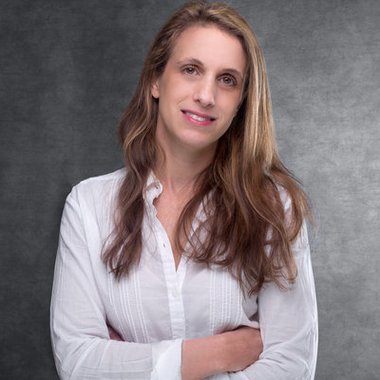 Rebecca M. - Freelance Social Media Freelancer