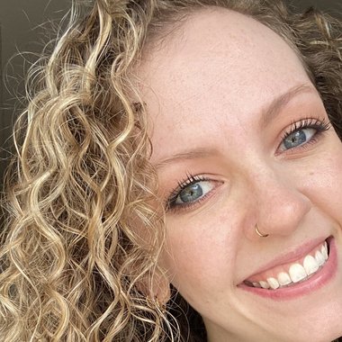 nataliebarnett121420 - Freelance Graphic Designer