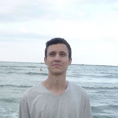 Damian R. - Freelance Database Developer