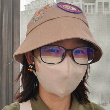 Rebeca C. - Freelance Motion Graphic Designer