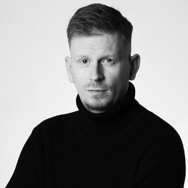 Samuel J. - Freelance Brand Designer