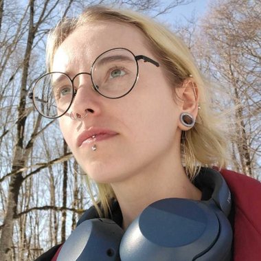 Alina F. - Freelance Illustrator