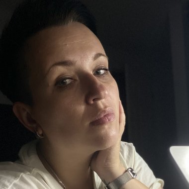 Mari K. - Freelance Digital Marketer