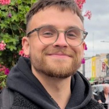 Mikas S. - Freelance Data Analyst