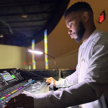 Amós S. - Freelance Mastering Engineer