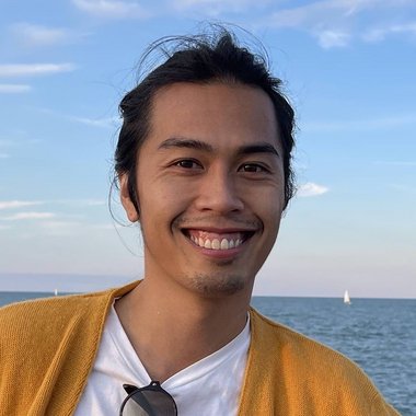 Einxel R. - Freelance Graphic Designer