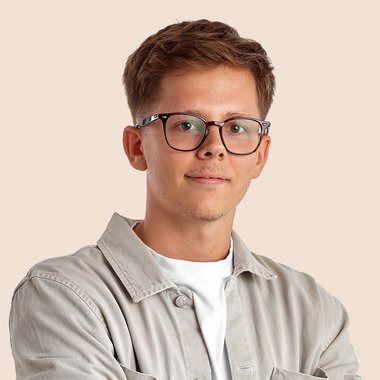 Harry M. - Freelance Web Designer