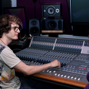 Fynn C. - Freelance Audio Engineer