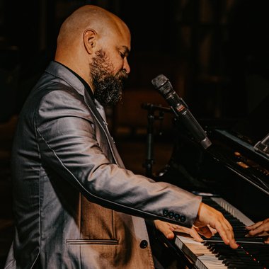 Mayckou B. - Freelance Band Member