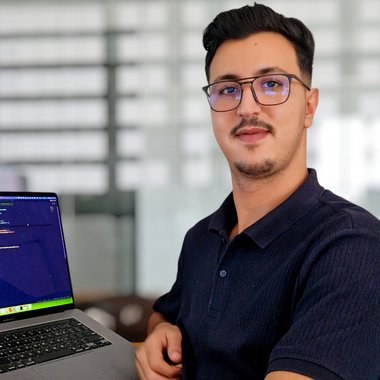 Issam A. - Freelance Ui Designer