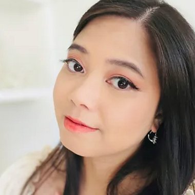 Anna H. - Freelance Web Designer