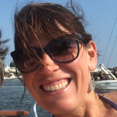 María C. - Freelance Graphic Designer