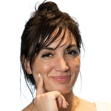 Emmy A. - Freelance Designer