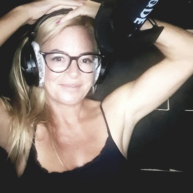 NikyP V. - Freelance Voiceover Artist