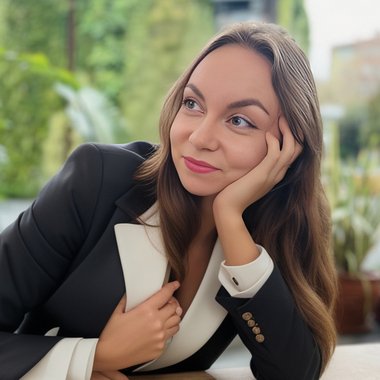 Dilyana Y. - Freelance Web Designer