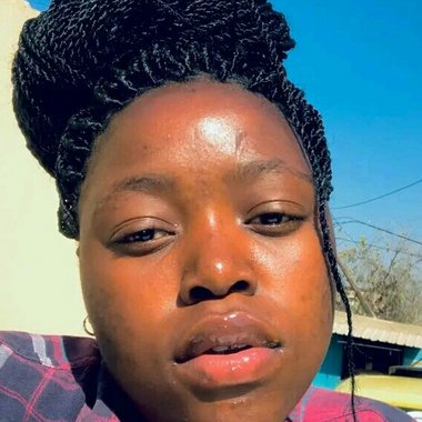 Zandile M. - Freelance Assistant Editor