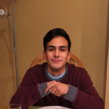 Dario V. - Freelance Graphic Designer