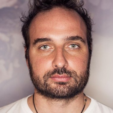 Roberto C. - Freelance Video Editor