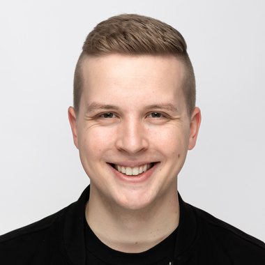 Julius S. - Freelance Web Developer