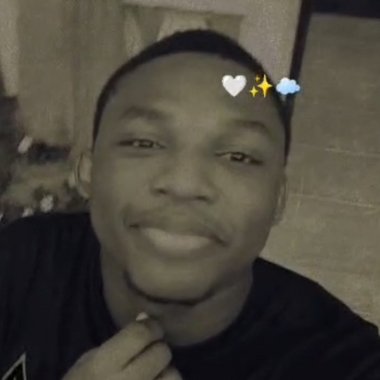 Ewane J. - Freelance Community Manager