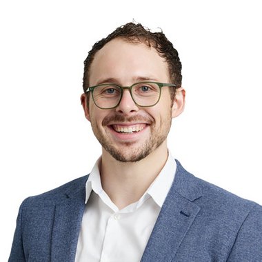 William R. - Freelance Digital Marketer