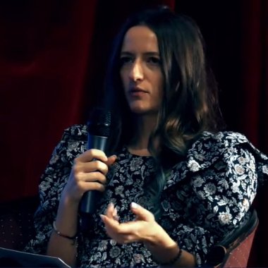 Raluca G. - Freelance Community Manager