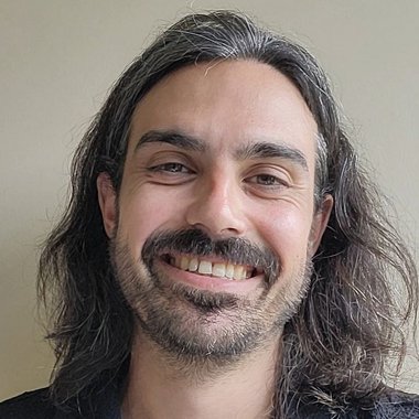 Jirian R. - Freelance Social Media Manager