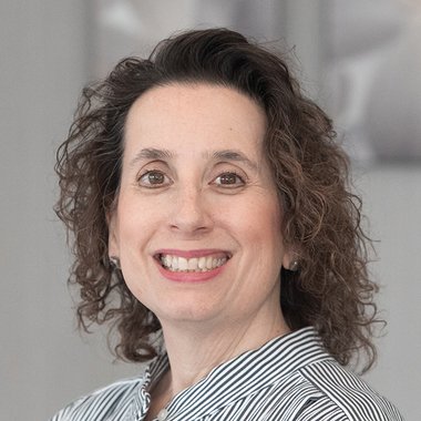 Shelly N. - Freelance Designer