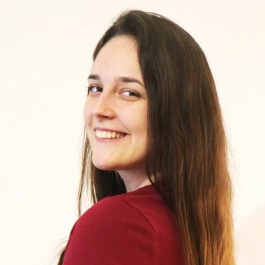 STELA N. - Freelance Content Creator