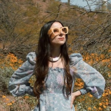 Elizabeth S. - Freelance Social Media Freelancer