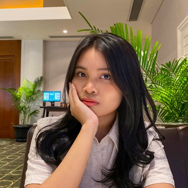 Azzara F. - Freelance Social Media Manager