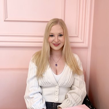 Peyton F. - Freelance Brand Designer