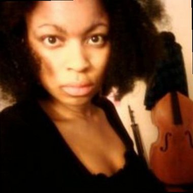 Lynette C. - Freelance Presentation Designer