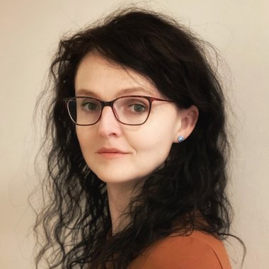 Karina Z. - Freelance Graphic Designer