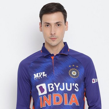 mitansh16 - Freelance Graphic Designer