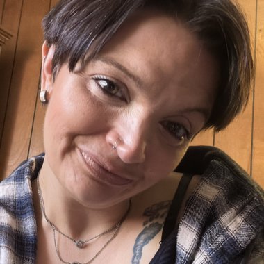 Bobbie K. - Freelance Social Media Manager
