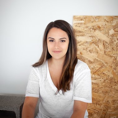 mirelamade - Freelance Brand Designer