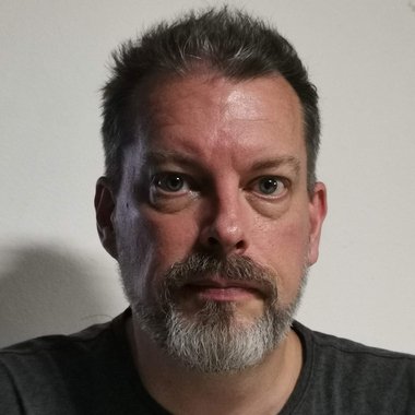 Stephen (. - Freelance Web Designer