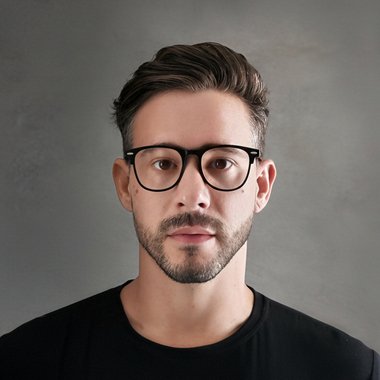 Jason R. - Freelance Designer