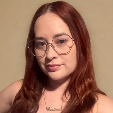 Cristina E. - Freelance Community Manager