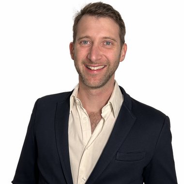 Jacquelin V. - Freelance Web Developer